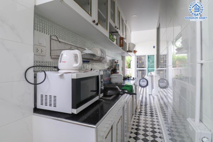 *****บ้านแฝดมือสอง ม.เพอร์เฟคพาร์ค แจ้งวัฒนะ-ปากเกร็ด เนื้อที่ 39 ตร.ว. ฟังก์ชัน 3 ห้องนอน 3 ห้องน้ำ จอดรถได้ 2 คัน รองรับทุกการอยู่อาศัย แถมฟรีทันที แอร์ 5 เครื่อง เครื่องทำน้ำอุ่น 1 เครื่อง และเครื่องดูดควัน 1 เครื่อง บนทำเลศักยภาพ ใกล้เซ็นทรัลแจ้งวัฒนะ รถไฟฟ้าสายสีชมพู "สถานีปากเกร็ด" และเชื่อมสู่แจ้งวัฒนะและทางด่วน เพียง 5 นาที